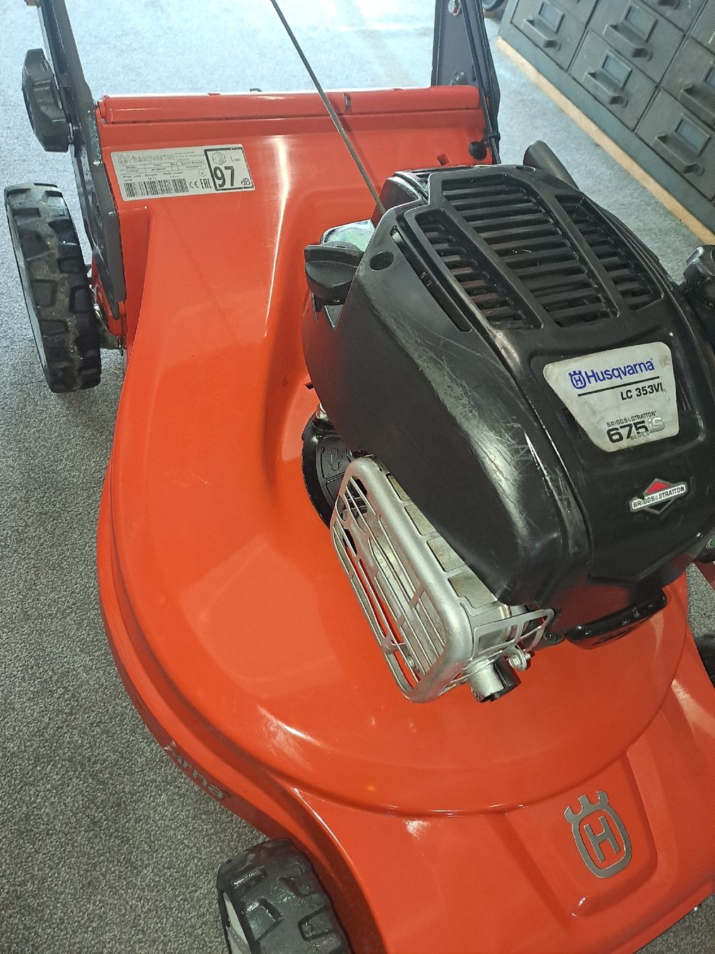 Husqvarna Tagliaerba: Husqvarna Rasenmäher 52cm Radantrieb – Usato da Bilten venduto da Zschweiz 5