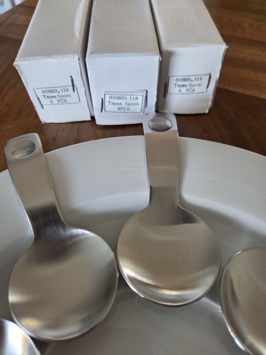 Set di piatti: Geschirr-Set für Tapas – Nuovo e nell'imballaggio originale da Uster venduto da tharu48 1