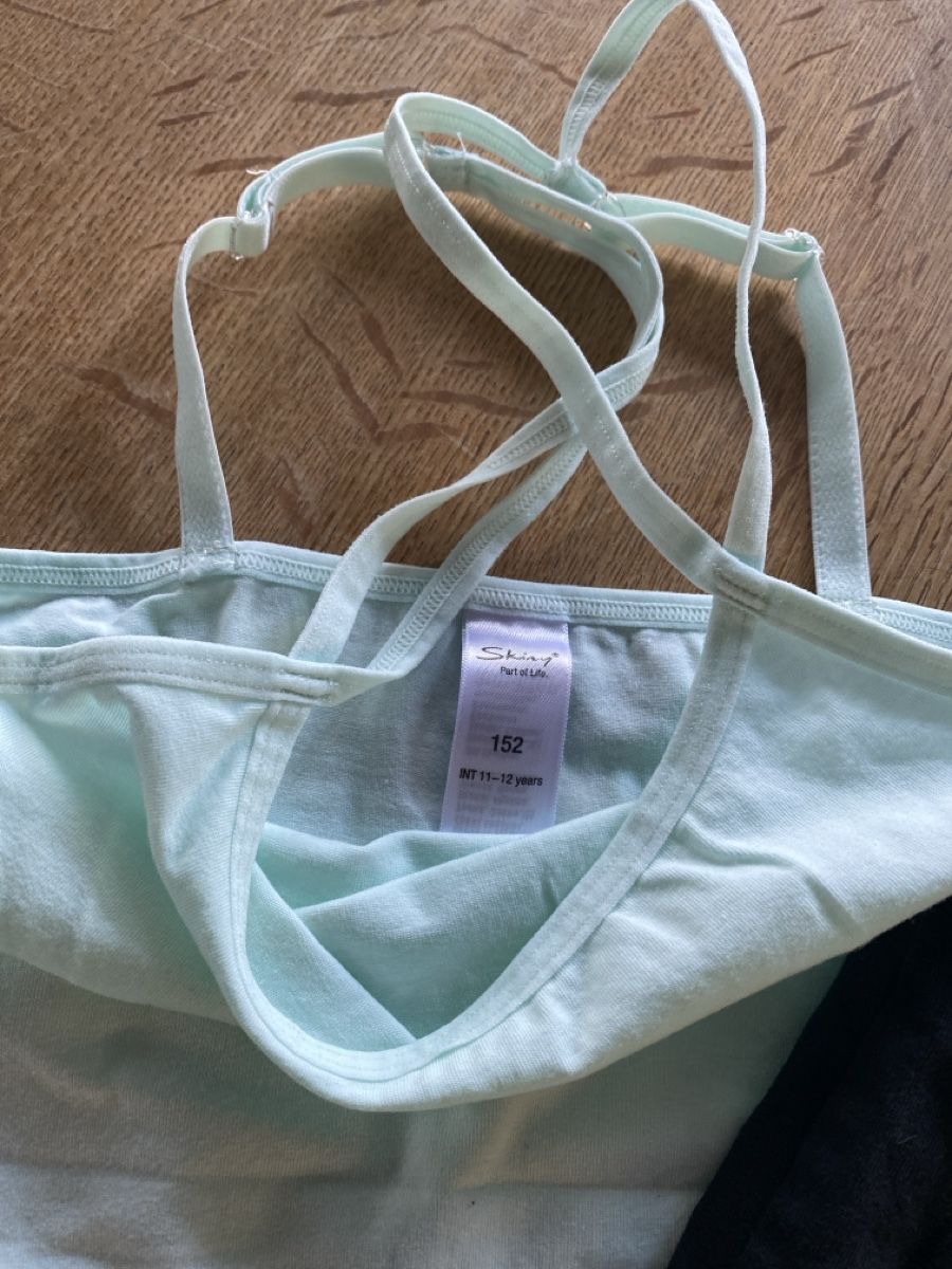 Biancheria intima: 2 Stk Skiny Unterhemden Träger Gr 152 – Usato da Widnau venduto da schetti12 1