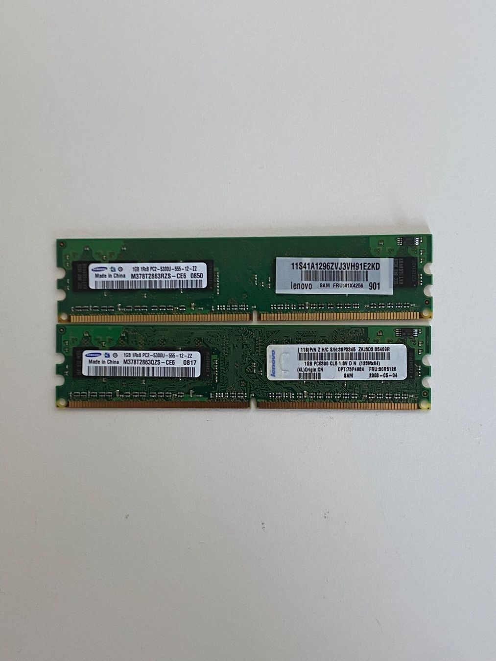 Memoria / RAM: 2x 1GB 1Rx8 PC2 5300U – Usato da Ballens venduto da CyprienJ