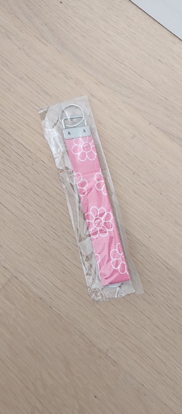 Portachiavi: Stoff Schlüsselahänger neu – Nuovo e nell'imballaggio originale da Schwerzenbach venduto da VityaCrafts 1