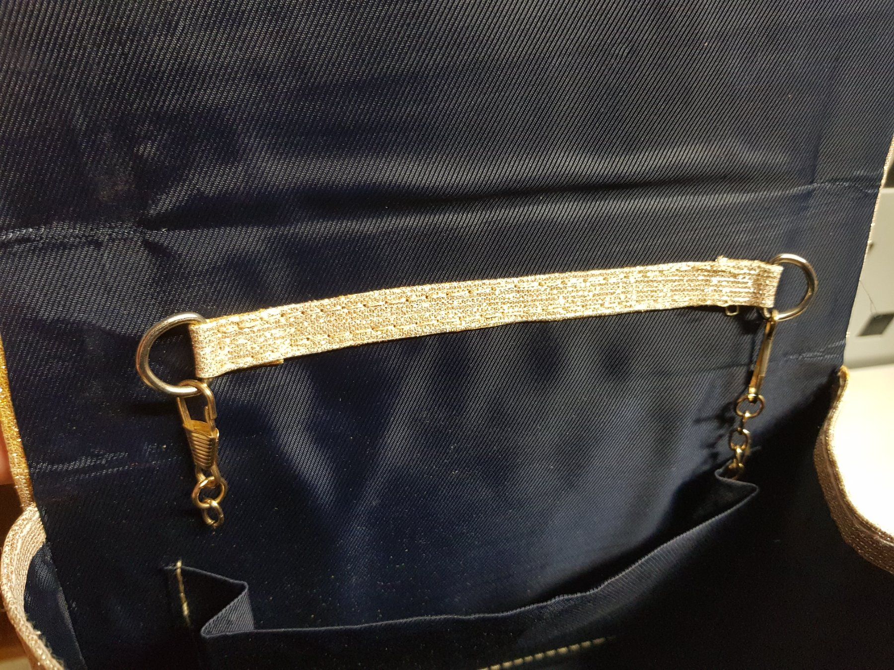 Borse: Vintage Glitzer Damen Mädchen Handtasche – Usato da Walterswil BE venduto da Lonitti 7