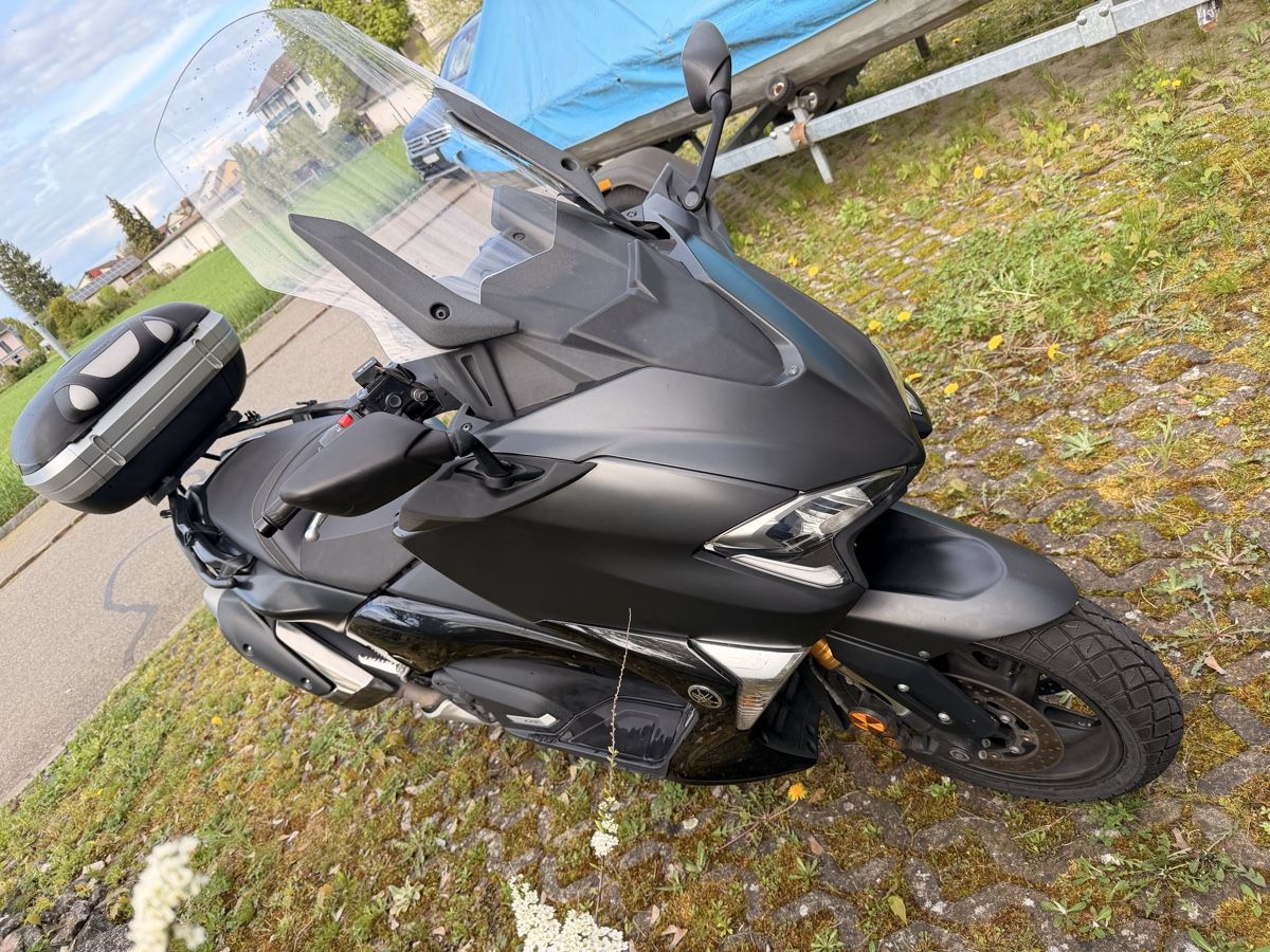 Yamaha Scooter: Yamaha T-MAX XP530A/DX  Roller – Usato da Rheinau venduto da kanaane