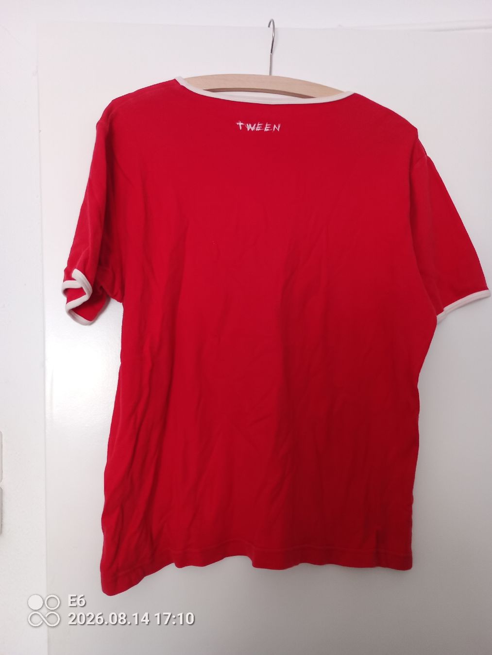 T-Shirts: Rotes T-Shirt – Gebraucht aus Zürich von Mitzi6 1