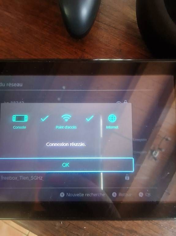 Console: Nintendo switch + 13 jeux et accessoires  – Usato da Collombey venduto da deborach 2