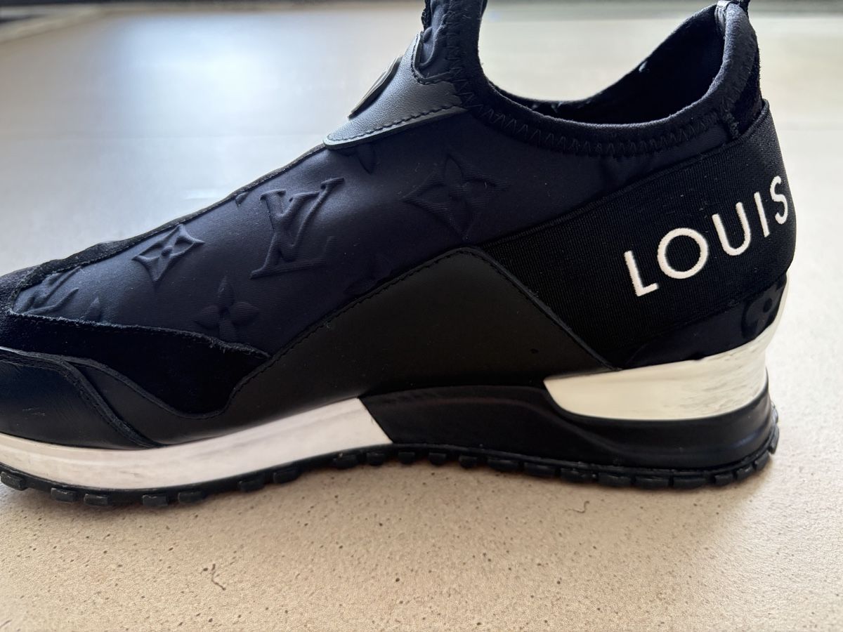 Louis Vuitton Scarpe da donna: Louis Vuitton Run Away Monogram sneakers – Nuovo (secondo la descrizione) da Cologny venduto da sab_xh7v 2