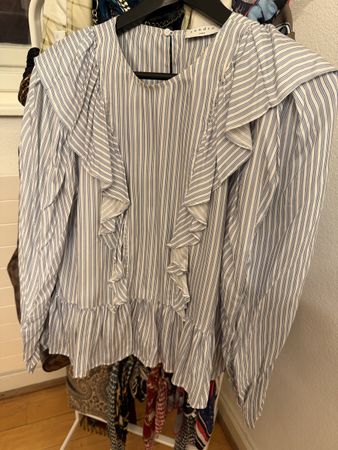 Sandro Paris Ruffle Bluse Blau/Weiss gestreift Seide wie neu