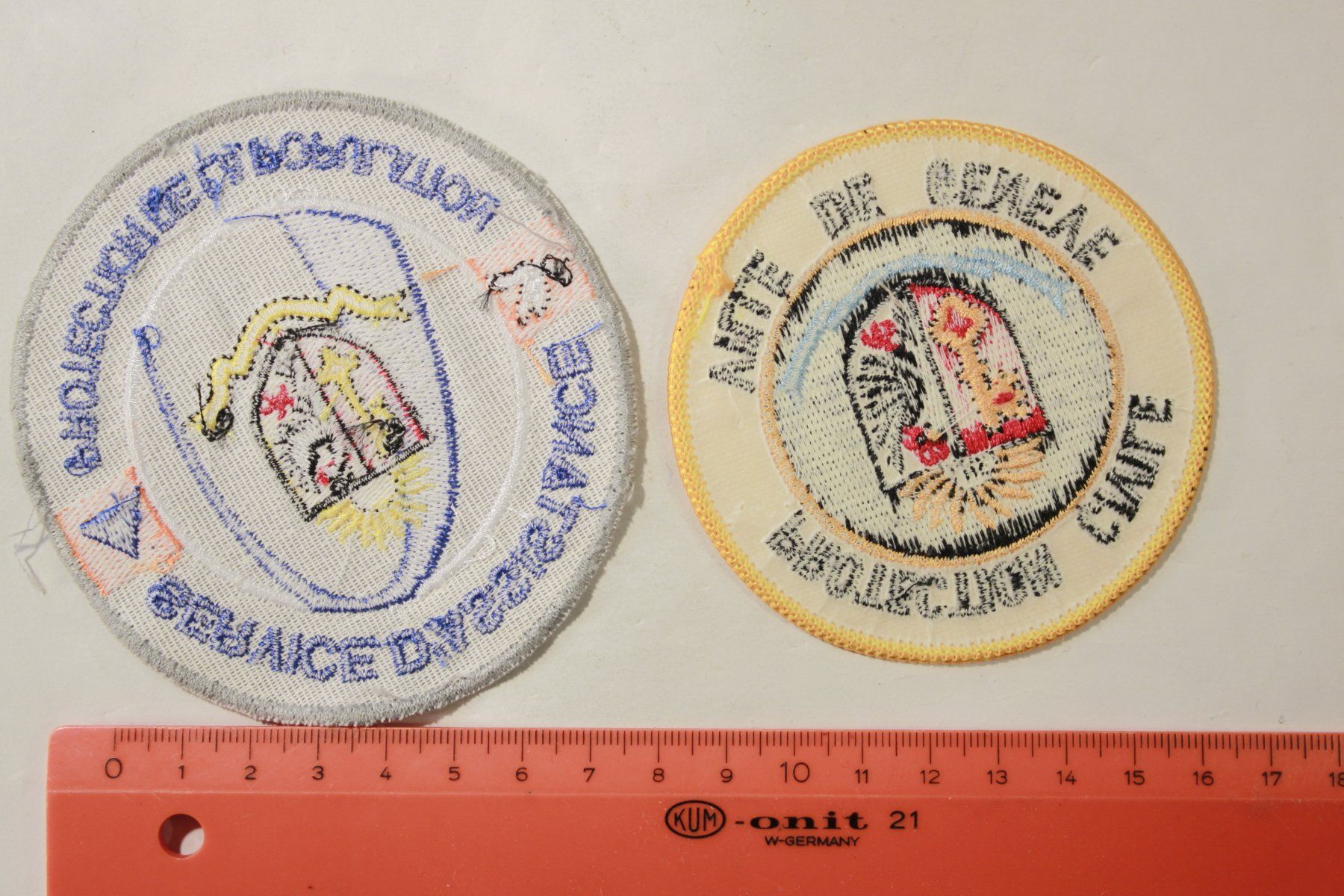 Plaquettes & Badges: 2 badges GE – D'occasion à La plaine par 762 1