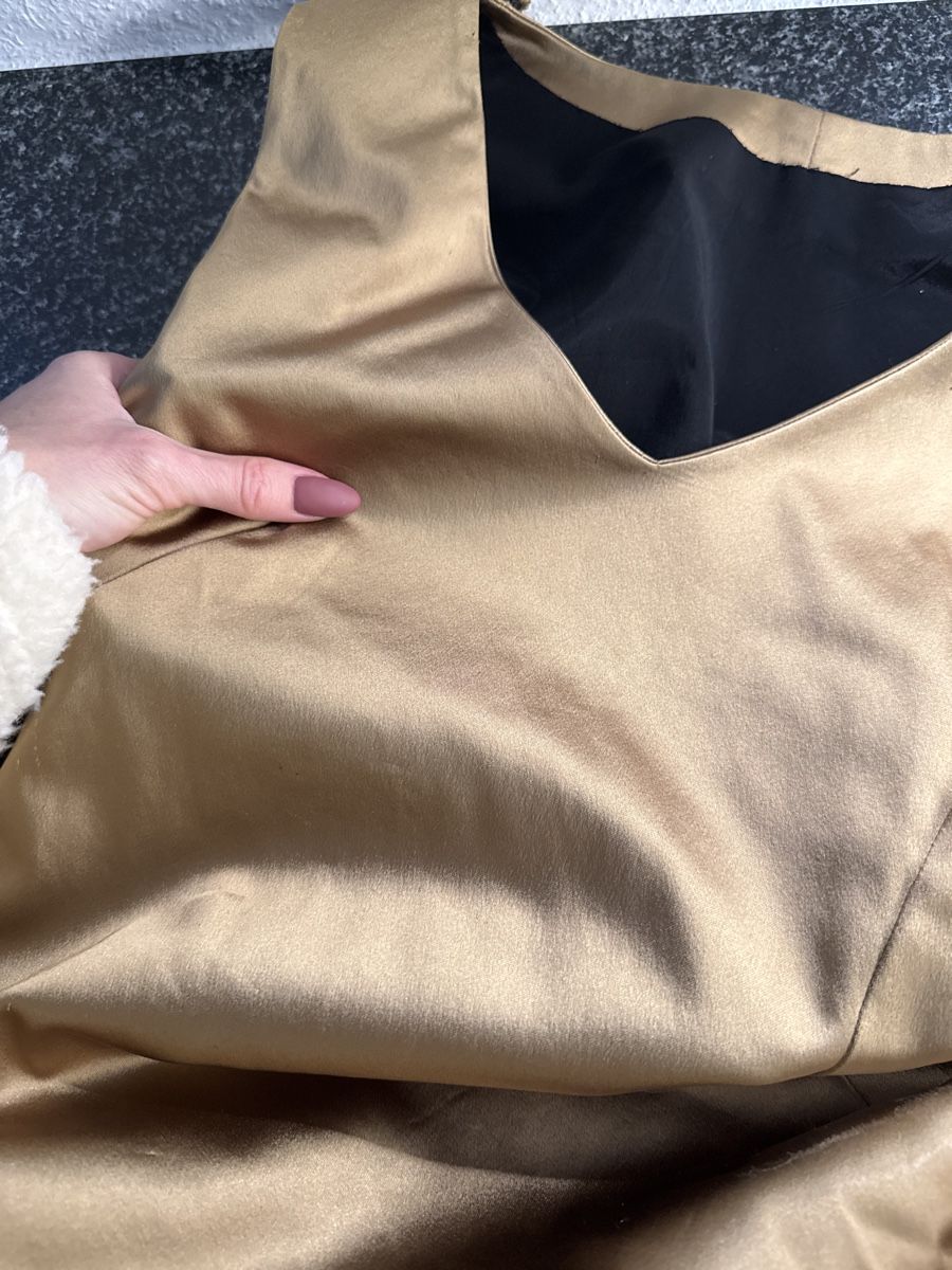 Vestiti: Elegant Silk Maxi Dress, size M – Usato da Zürich venduto da dar_ch4051 3