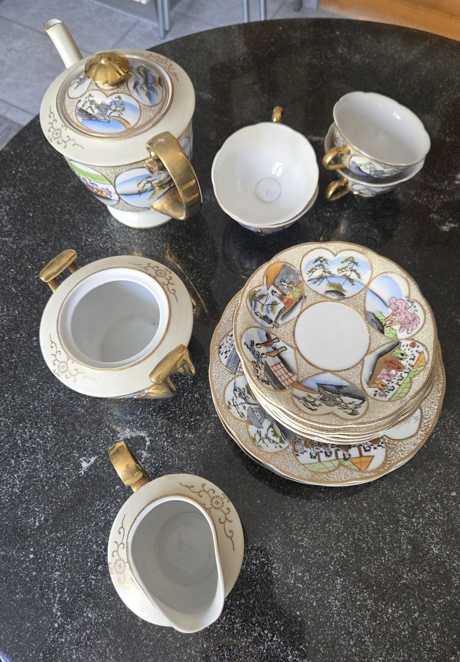 Set di piatti: Japanisches Teeset, Teesservice – Usato da Klingnau venduto da Groofty69 5