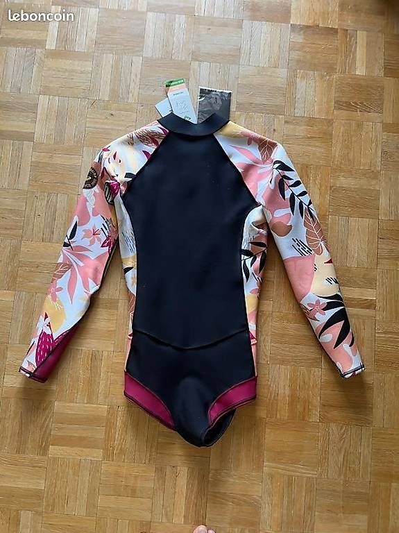 Costumi da bagno & Bikini: MAILLOT DE BAINS Néoprène 1mn ROXY neuf – Usato da Genève venduto da cho_jf98 1