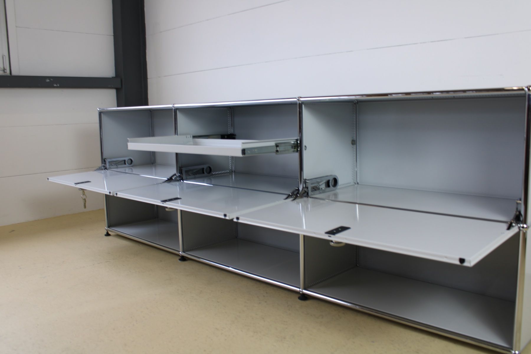 USM Scaffali: USM Sideboard lichtrau, Umbau möglich! – Usato da Meinisberg venduto da atelier_TILIJA 3