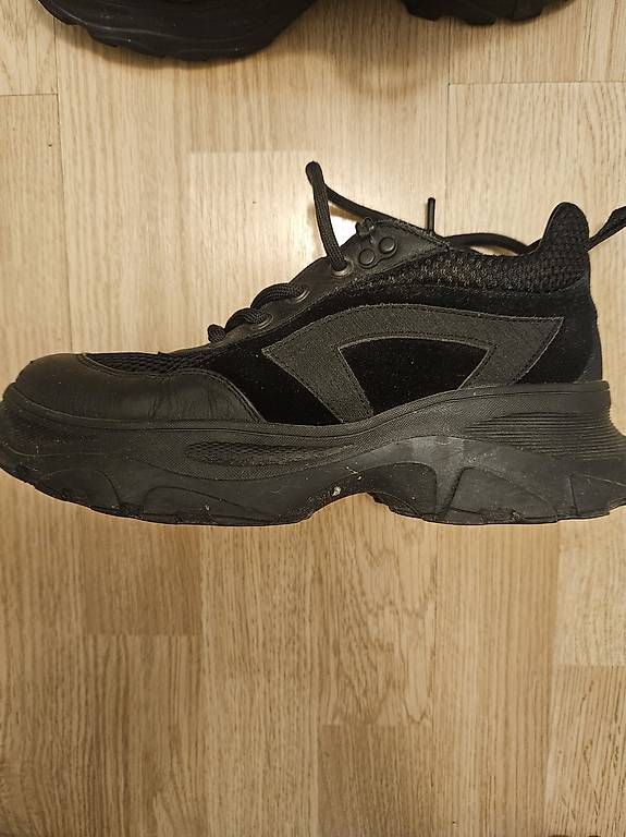 Scarpe da donna: Damen Sneakers Gr. 39  Chunky Style – Usato da Zürich venduto da Elena231 2