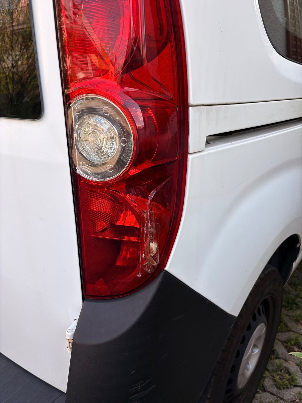 Fiat Nutzfahrzeuge: Fiat Doblo  weiss 1.4 95 PS – Defekt aus Dübendorf von Sochor01 5