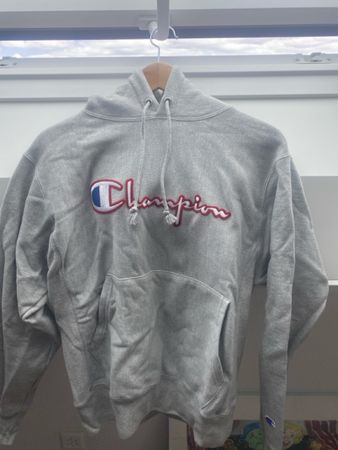 Champion Hoodie Gr. S Grau | Perfekt für den Herbst/Winter!