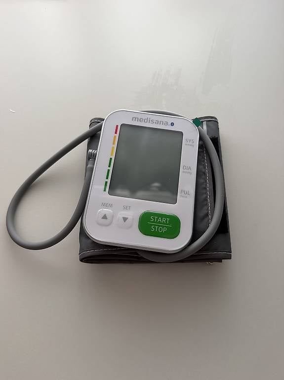 Medisana Attrezzature mediche: Misuratore pressione Medisana BU570 – Usato da Cadenazzo venduto da filipporosini 2