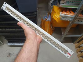 Dätwyler mps 24 Patchpanel 24 19Zoll Rack 19" 24xRJ45 modul