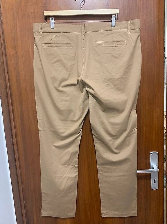 Pantaloni: Pantalone beige KIABI – Usato da Pazzallo venduto da nic_6zpt 2