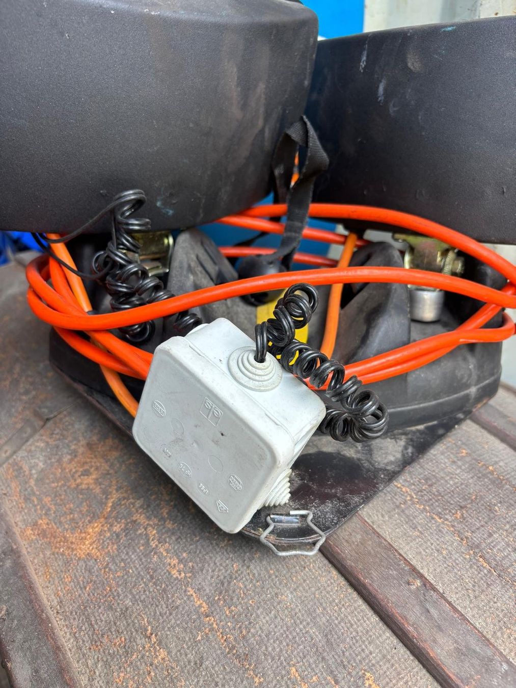 Bosch Fari: BOSCH Halogen-Zusatzscheinwerfer mit Magnetplatte von Igloo – Usato da Regensdorf venduto da RCM_8105Regensdorf 4
