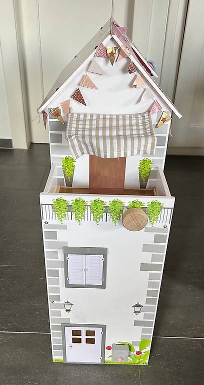 Puppenhäuser & -möbel: Puppenhaus mit Klingel – Gebraucht aus Winterthur von kayas13 3