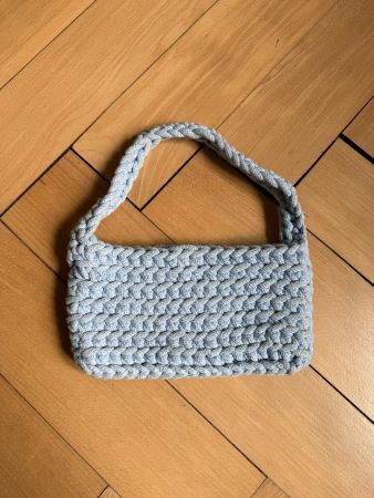 Crochet Grobstrick Handtasche hellblau klein