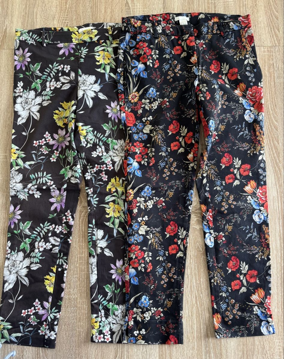 H&M Pantaloni: 2 Hosen geblümt Gr 40 – Usato da Ebikon venduto da Regipe