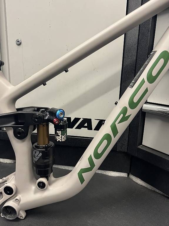 Norco Pezzi di ricambio: Norco Sight C Frame Kit Neu gr.M – Nuovo e nell'imballaggio originale da köniz venduto da one80shop 1