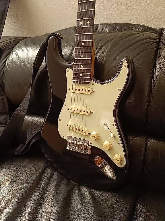 Strumenti musicali: Fender Stratocaster (Player II  Limited Edition) – Nuovo e nell'imballaggio originale da Bäretswil venduto da ale_lg6c 2