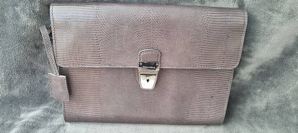 Borse: Dolce & Gabbana Clutch Laptoptasche grau – Usato da Hombrechtikon venduto da goe_f996