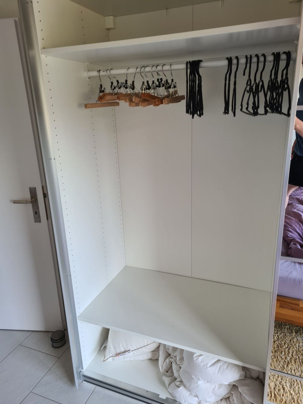 Ikea Schränke: Schiebetüren-Schrank mit Spiegelfront – Gebraucht aus Winkel von Argos10 1
