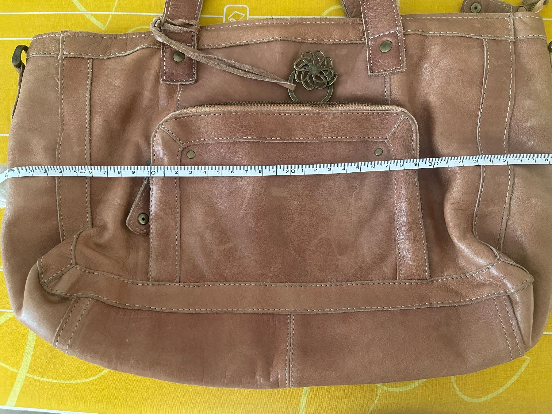 Pieces Taschen: Pieces Leder Handtasche – Gebraucht aus Ueberstorf von ojas23 4