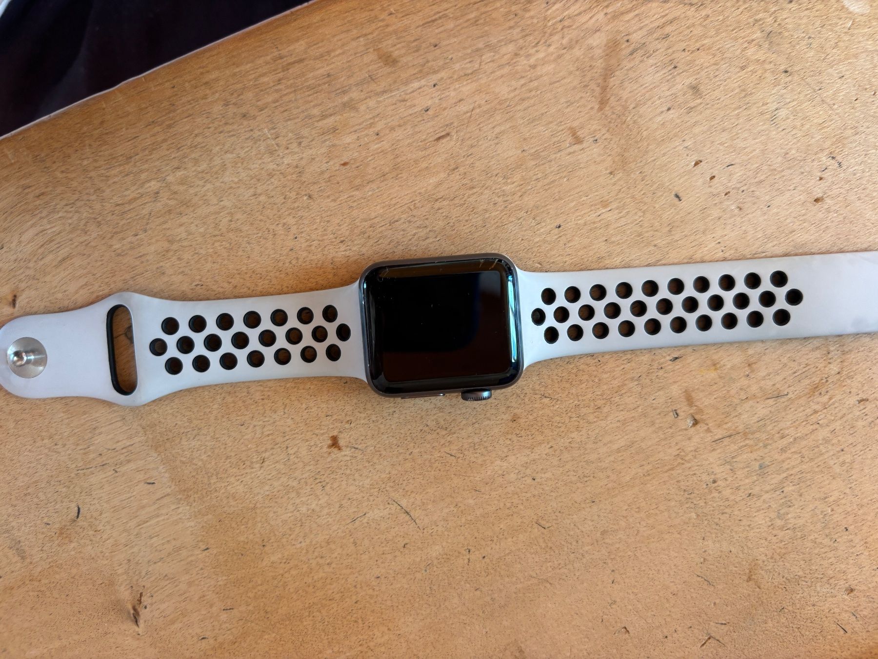 Apple Smartwatch: apple watch inkl. Ladekabel und stecker – Usato da Isenthal venduto da lab_n5qz