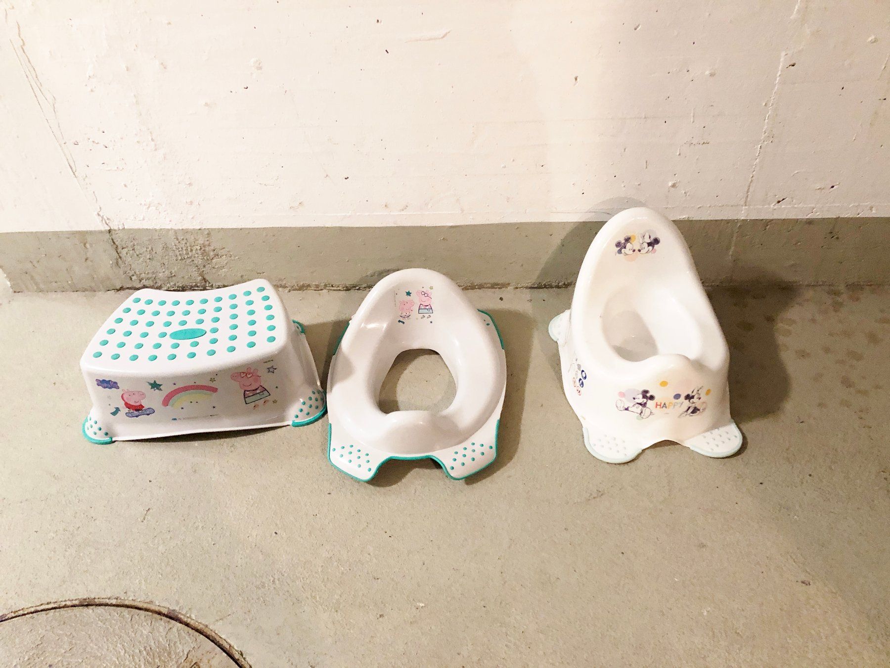 WC: Kinder Häfeli + WC Ring und Hocker - PEPPA PIG - Micky Maus – Nuovo (secondo la descrizione) da Glattbrugg venduto da Ariel012 1
