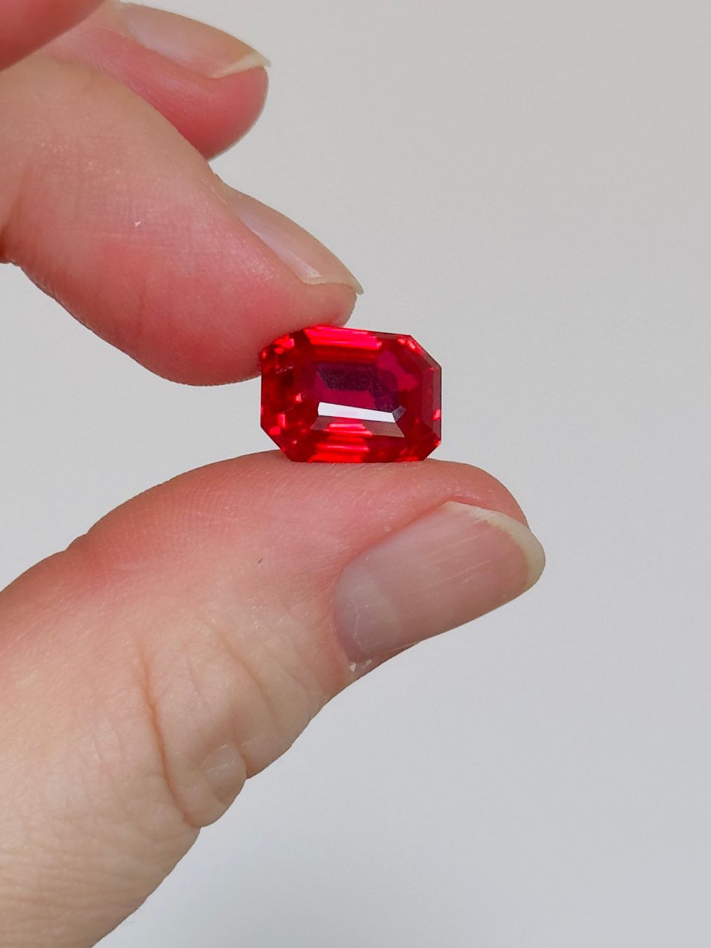 Pietre preziose: 7.70 Ct Loose Gemstone Certified – Nuovo e nell'imballaggio originale da Genève venduto da AWWA 8
