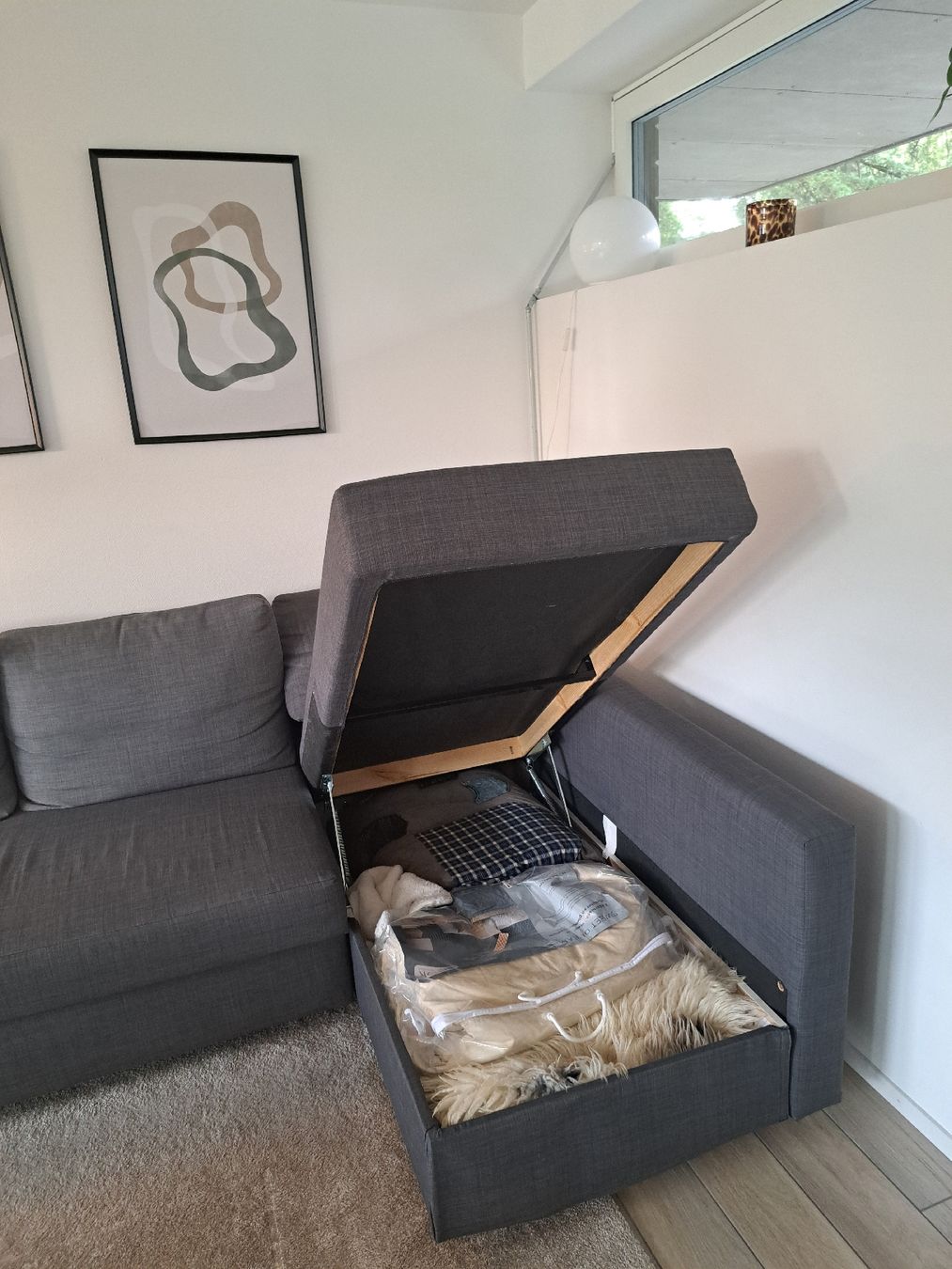 Ikea Divani: Ecksofa mit Schlaffunktion und Bettkasten grau.  – Nuovo (secondo la descrizione) da Brügg BE venduto da nic_l9ng 5