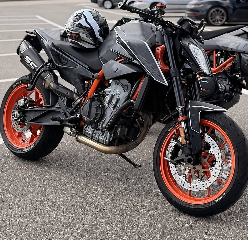 KTM Strada: KTM 890 Duke R – Usato da Oetwil am See venduto da leu_w8pb