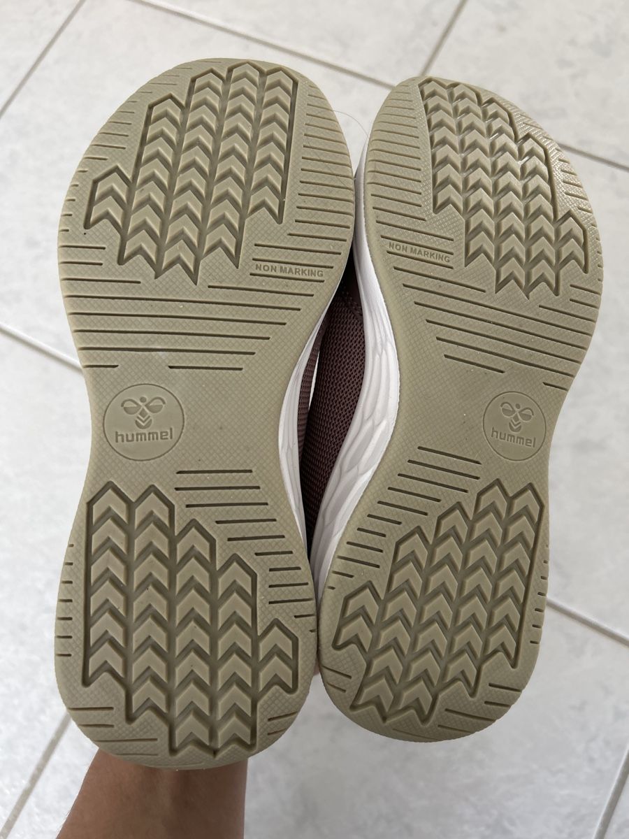 Scarpe per ragazze: Turnschuhe Gr 34 NEU – Nuovo (secondo la descrizione) da Lostorf venduto da Venice16 1