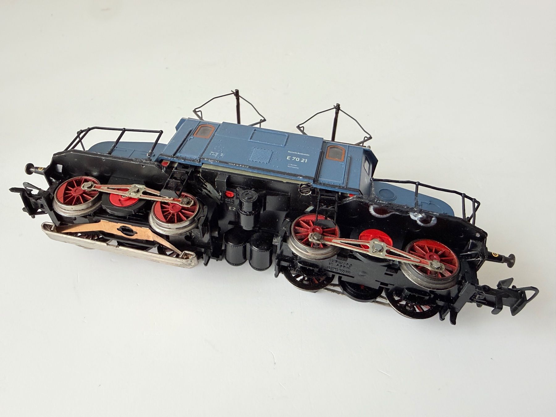 Modellini di ferrovie: Märklin Elektrolok Modell BR E-70 – Usato da Zwingen venduto da moje1 2