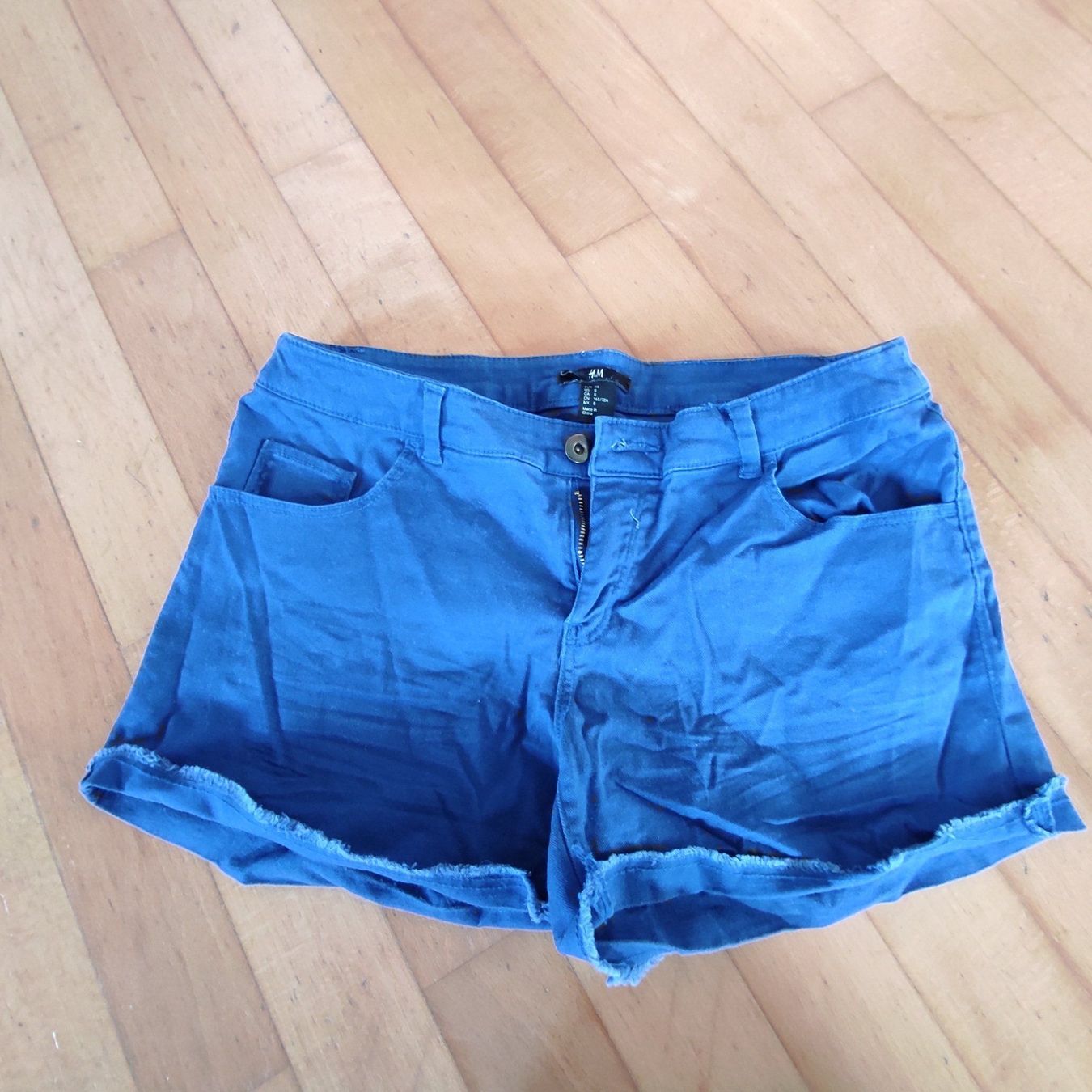 H&M Pantaloni: Kurze Hose – Usato da Effretikon venduto da MarthaK.