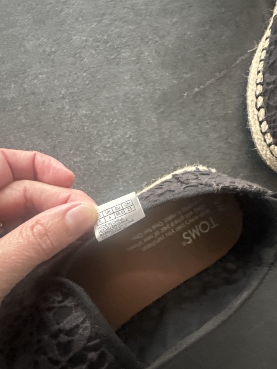 Toms Scarpe da donna: TOMS Espadrilles schwarz Gr. 36.5 – Usato da Wileroltigen venduto da torro11 2