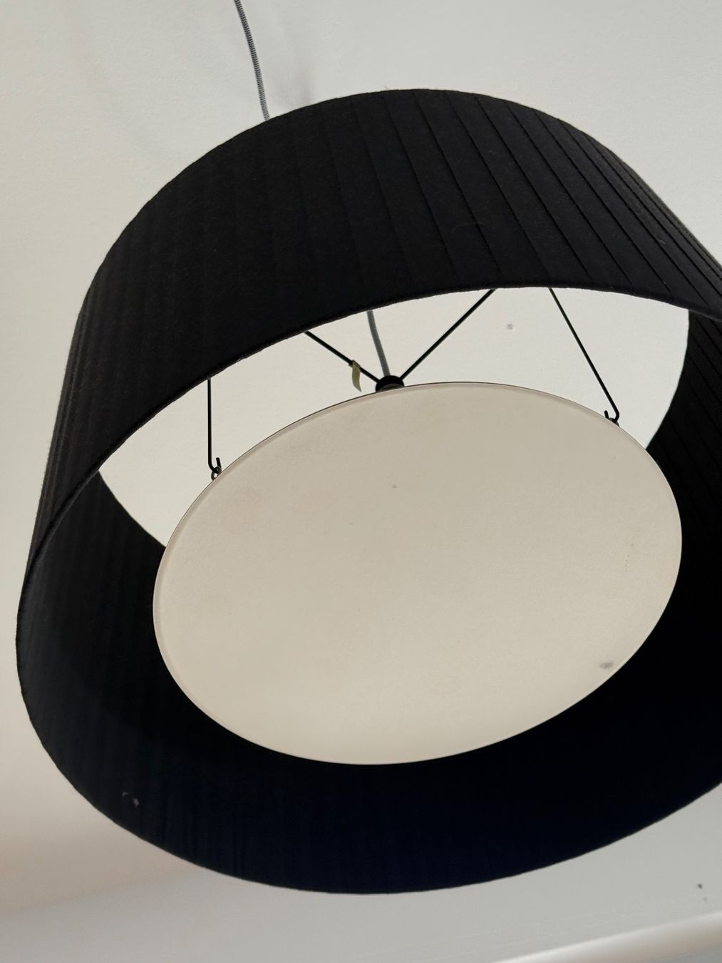 Lampadari & plafoniere: GT5 Pendelleuchte Black - Santa & Cole – Usato da St.Gallen venduto da Tilly6464 1