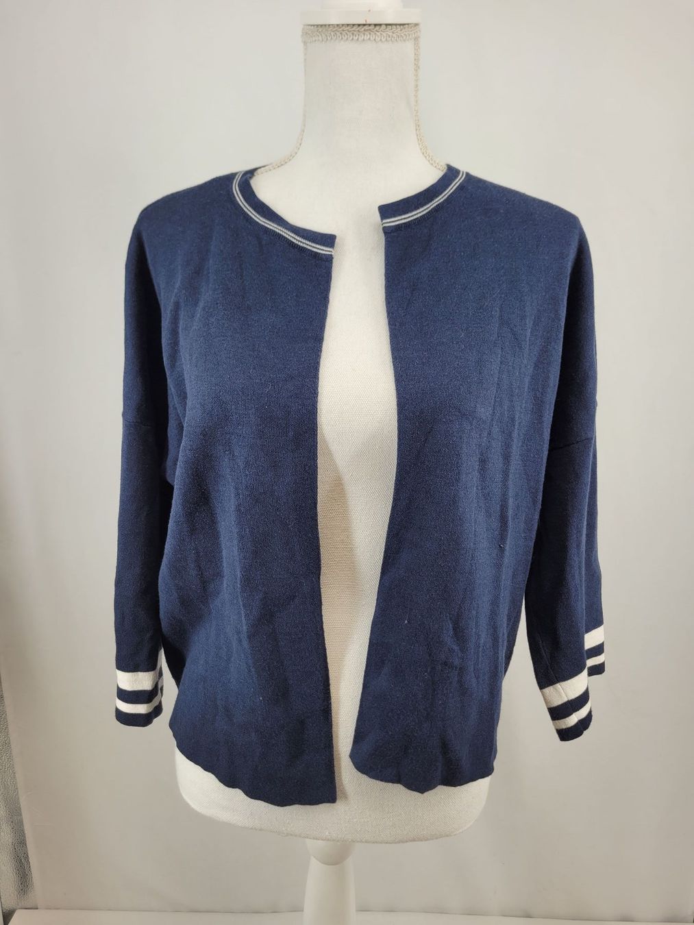 Giacche: MARC AUREL cardigan bleu 40 – Usato da Lausanne venduto da PlusValue_Lausanne