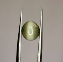 Ab 1 Fr. - Natürl. 2.88 ct Quarz-Katzenauge
