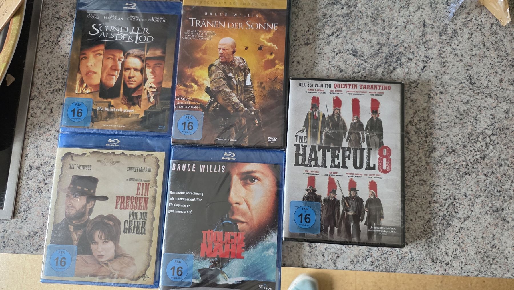 Tutti i DVDs: 5 Neue Dvd noch eingeschweist.  Davon 3 Blue Ray – Nuovo (secondo la descrizione) da Ettingen venduto da 1964erNachtzugfahrer