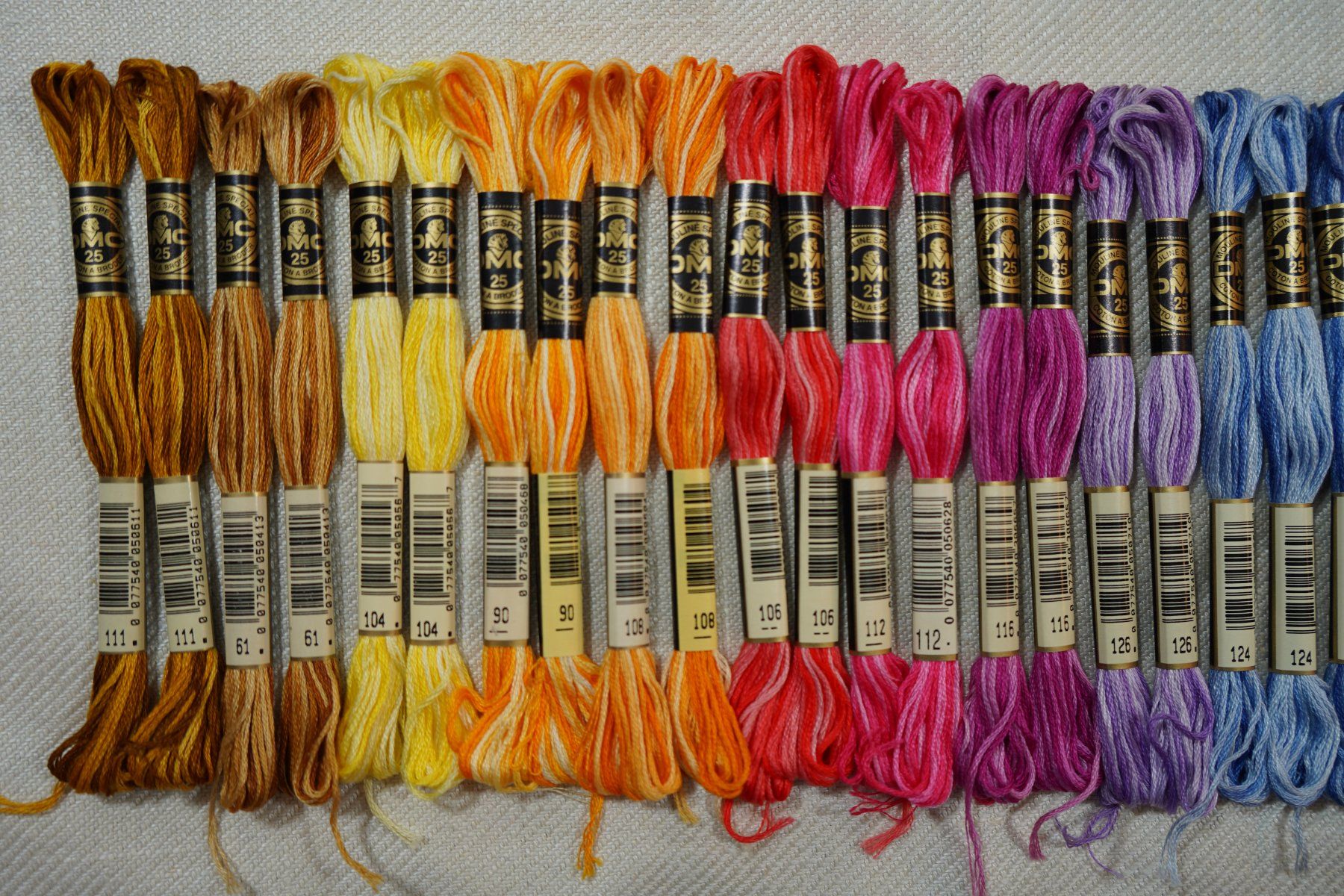 Cordicelle & Fili: 30 DMC Mouliné Spécial Multicolor Art 117 - LOSB9 – Nuovo e nell'imballaggio originale da Mels venduto da DACRI 1