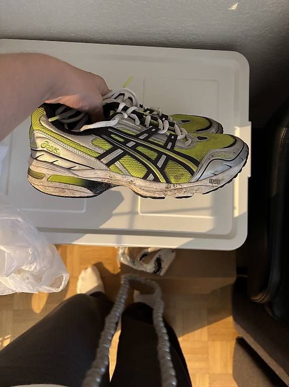 Herrenschuhe: Asics Sneaker – Gebraucht aus Ennetbaden von julija. 1