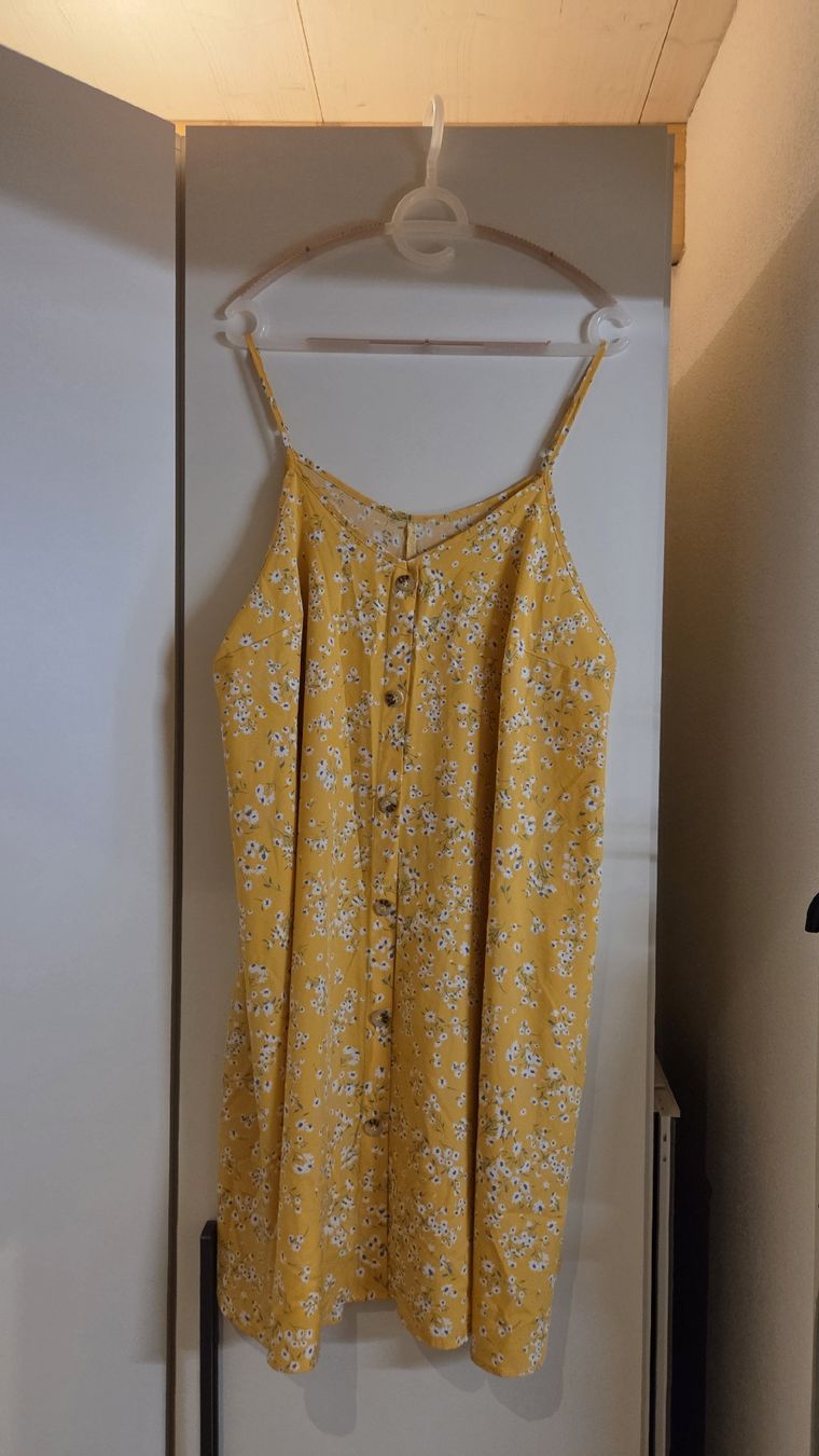 Lots de vêtements: Umstands Sommerkleider XXL – D'occasion à Guntmadingen par Turnschneehase 4