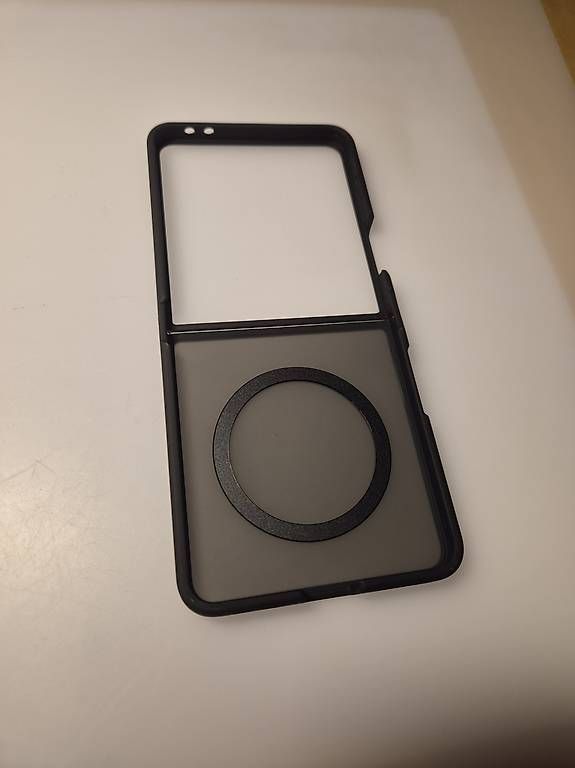 Cover & Protezioni schermo: Z Flip 7 Hülle mit MagSafe  – Nuovo e nell'imballaggio originale da Altdorf UR venduto da mal_c6bj 2
