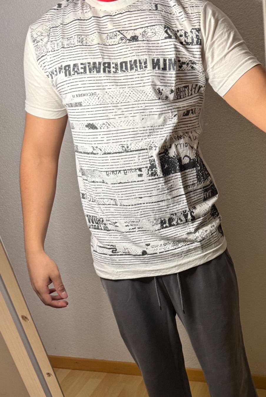T-shirt: Weisses Shirt – Usato da Suhr venduto da sel_w2yg