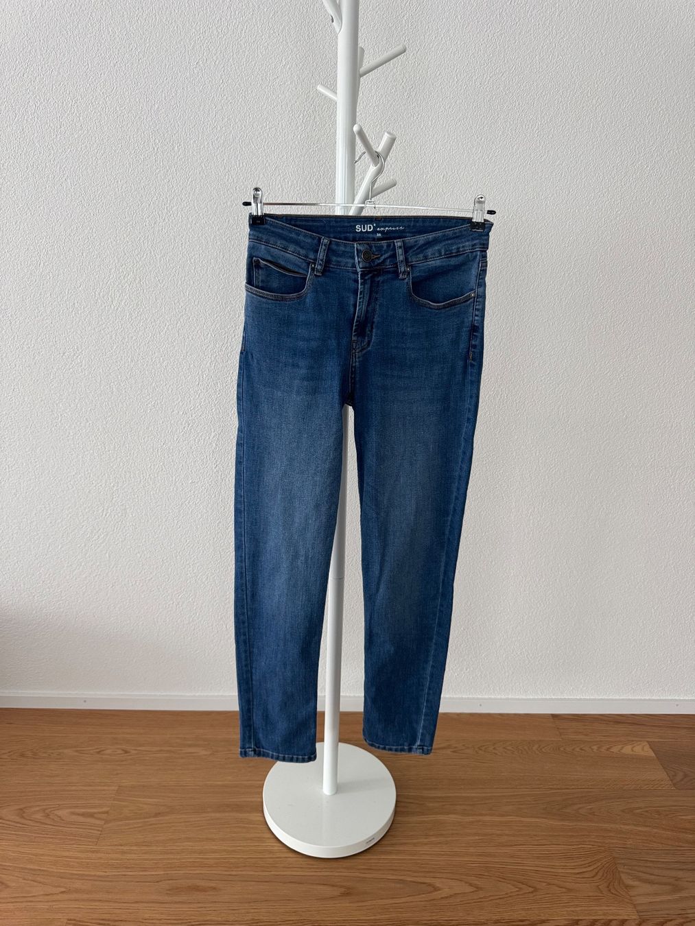 Jeans: Sud Express Jeans "Ben Medium Stone", Grösse 36 – Nuovo (secondo la descrizione) da Uetikon am See venduto da happywishes